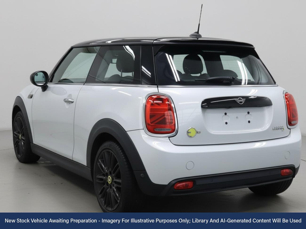 Used MINI Electric Hatch 2022 for sale - 76705522: Photo 2