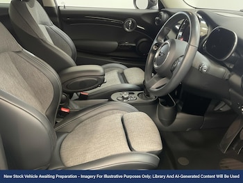 Used MINI Electric Hatch 2022 for sale - 76705522: Photo