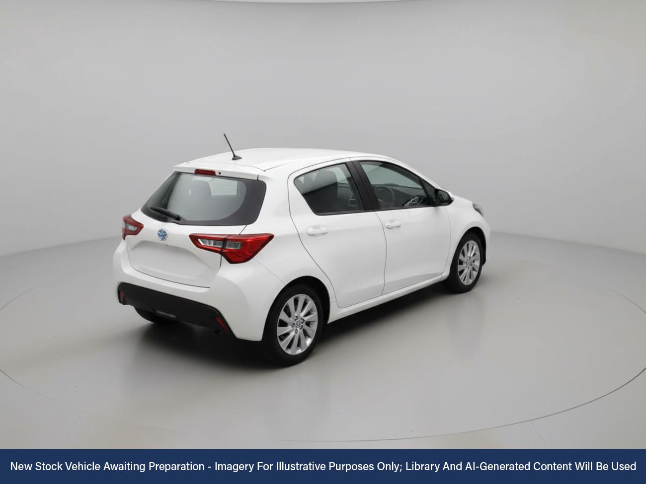 Used Toyota Yaris 2022 for sale - 76590463: Photo 2