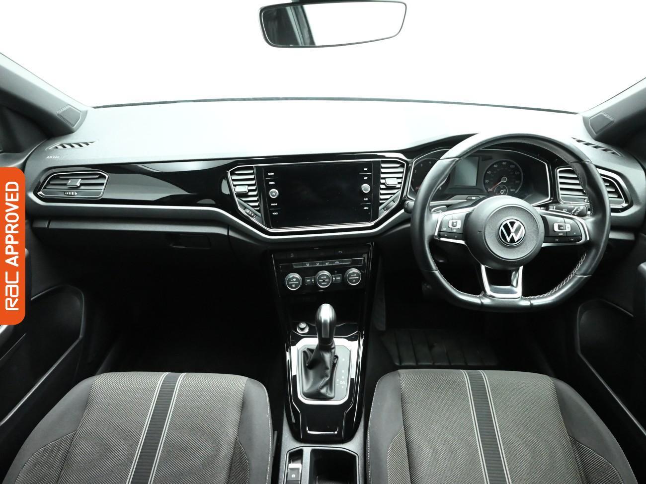 Used Volkswagen T-Roc 2021 for sale - 77676683: Photo 2