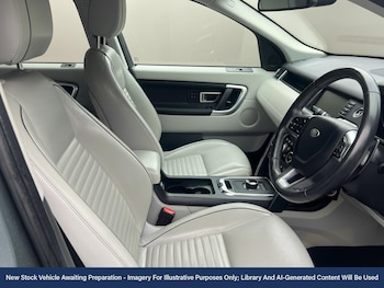 Used Land Rover Discovery Sport 2017 for sale - 76581774: Photo