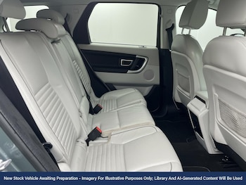 Used Land Rover Discovery Sport 2017 for sale - 76581774: Photo