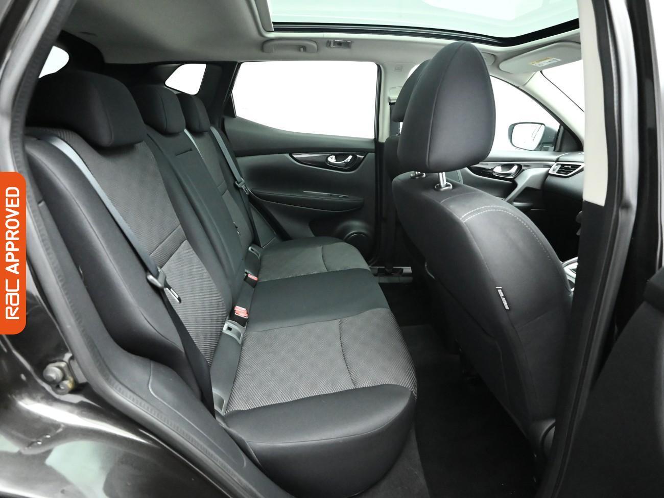 Used Nissan Qashqai 2017 for sale - 76641930: Photo 13