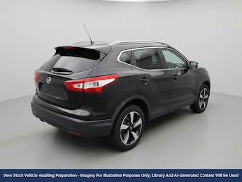 Used Nissan Qashqai 2017 for sale - 76641930: Photo