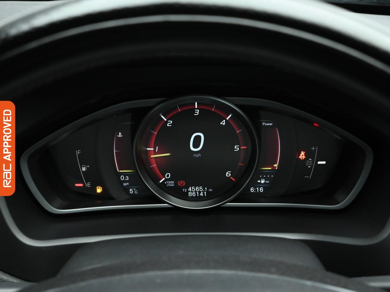 Used Volvo V40 2015 for sale - 77297410: Photo 11