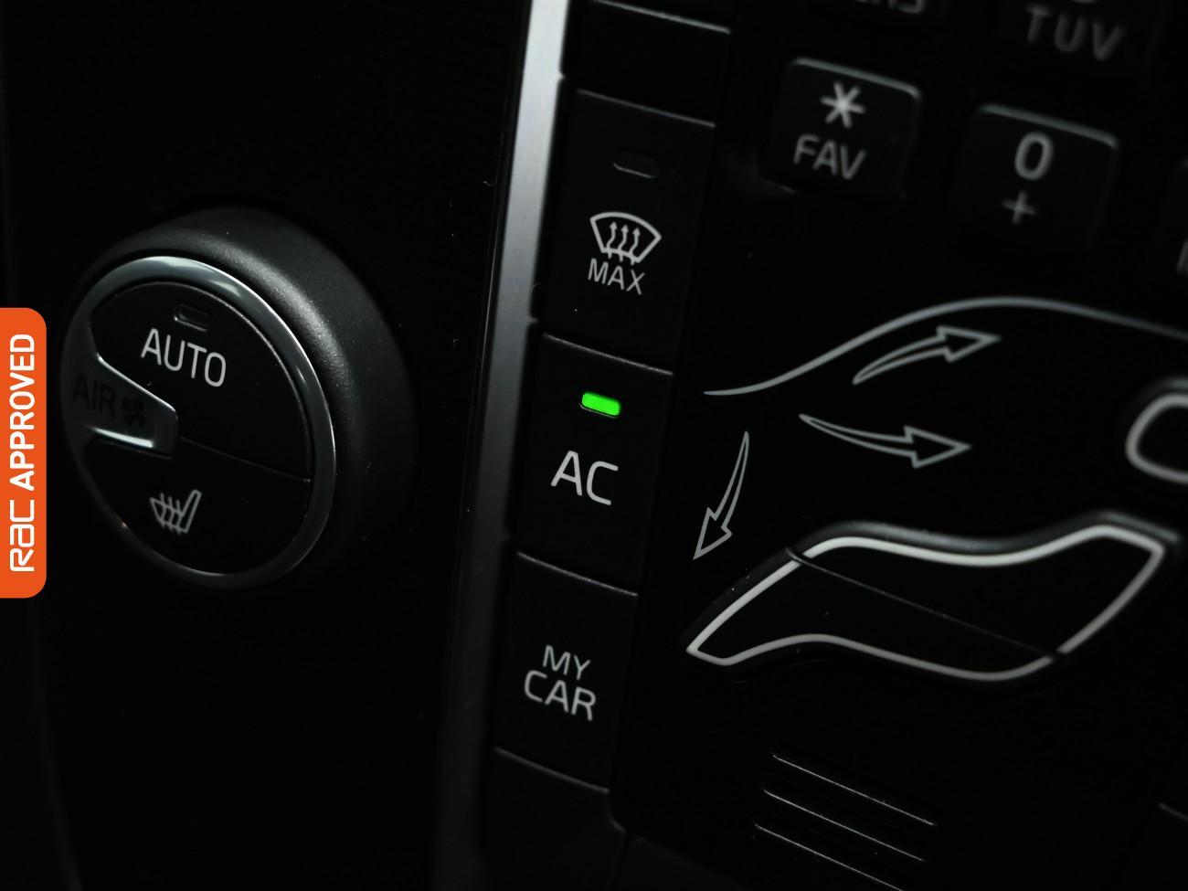 Used Volvo V40 2015 for sale - 77297410: Photo 16