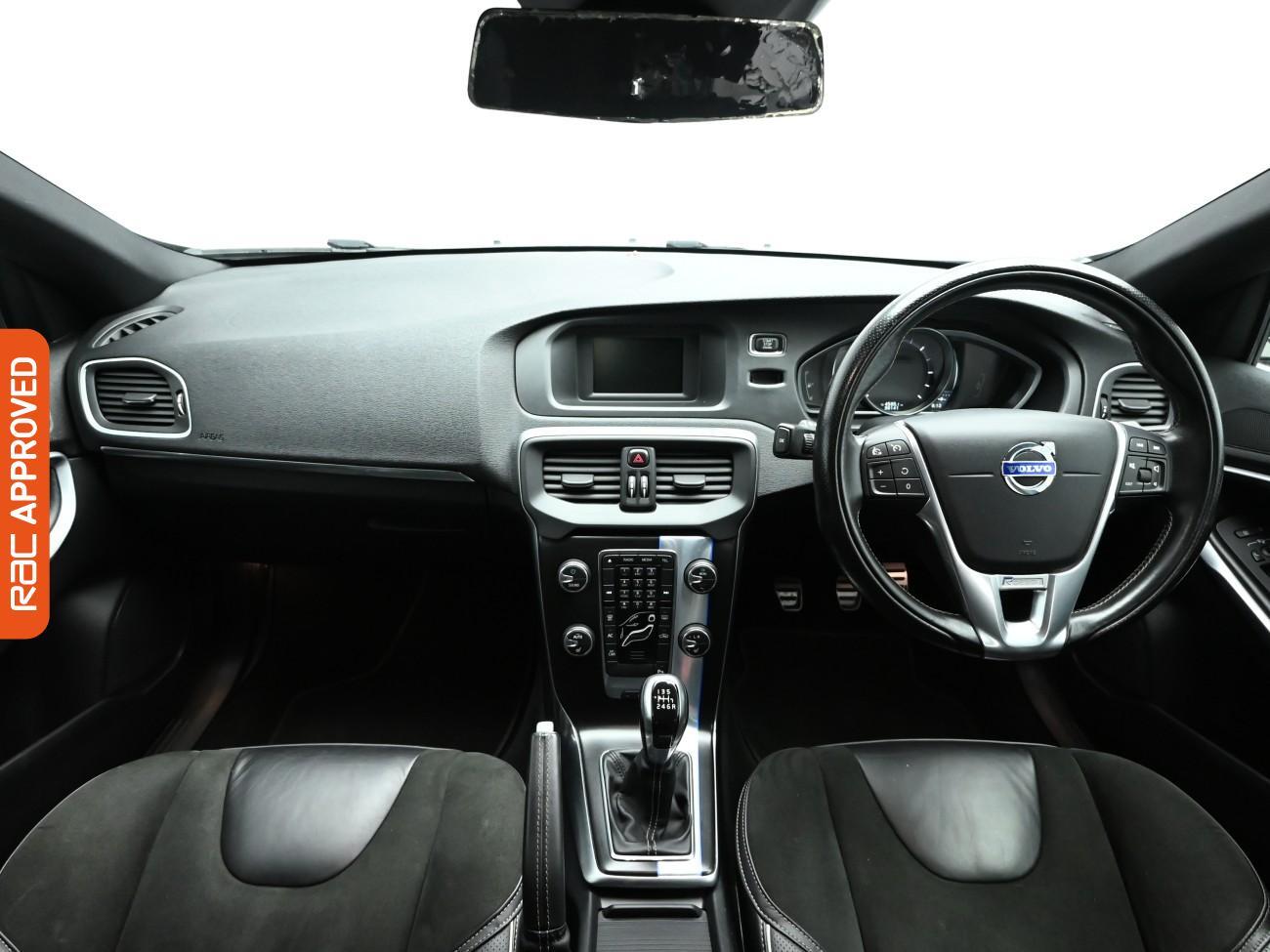 Used Volvo V40 2015 for sale - 77297410: Photo 2