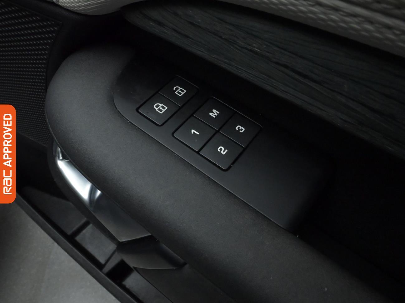 Used Land Rover Discovery 2021 for sale - 77112659: Photo 39