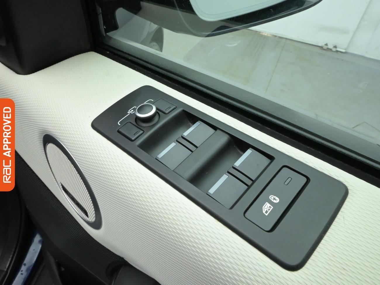 Used Land Rover Discovery 2021 for sale - 77112659: Photo 41