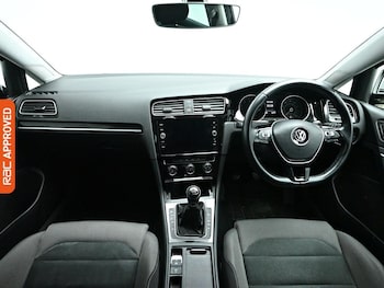 Used Volkswagen Golf 2018 for sale - 78755260: Photo