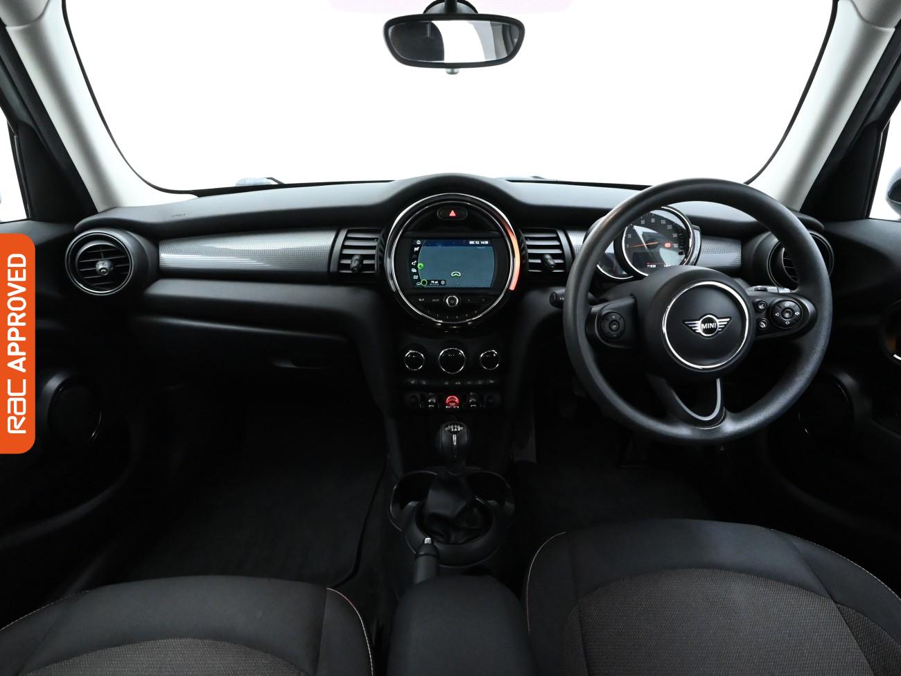 Used MINI Hatch 2020 for sale - 76411667: Photo 2