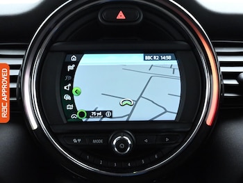 Used MINI Hatch 2020 for sale - 76411667: Photo