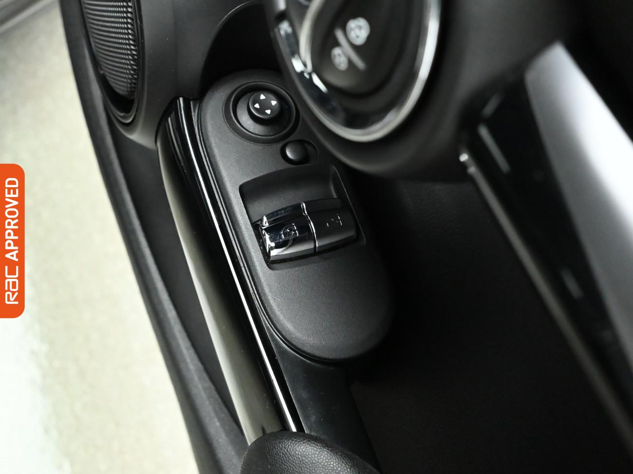 Used MINI Hatch 2017 for sale - 77593507: Photo 21