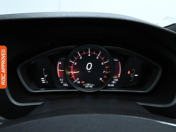 Used Volvo V40 2017 for sale - 76330625: Photo 11