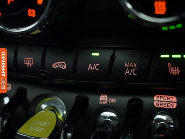Used MINI Electric Hatch 2021 for sale - 74670587: Photo 23