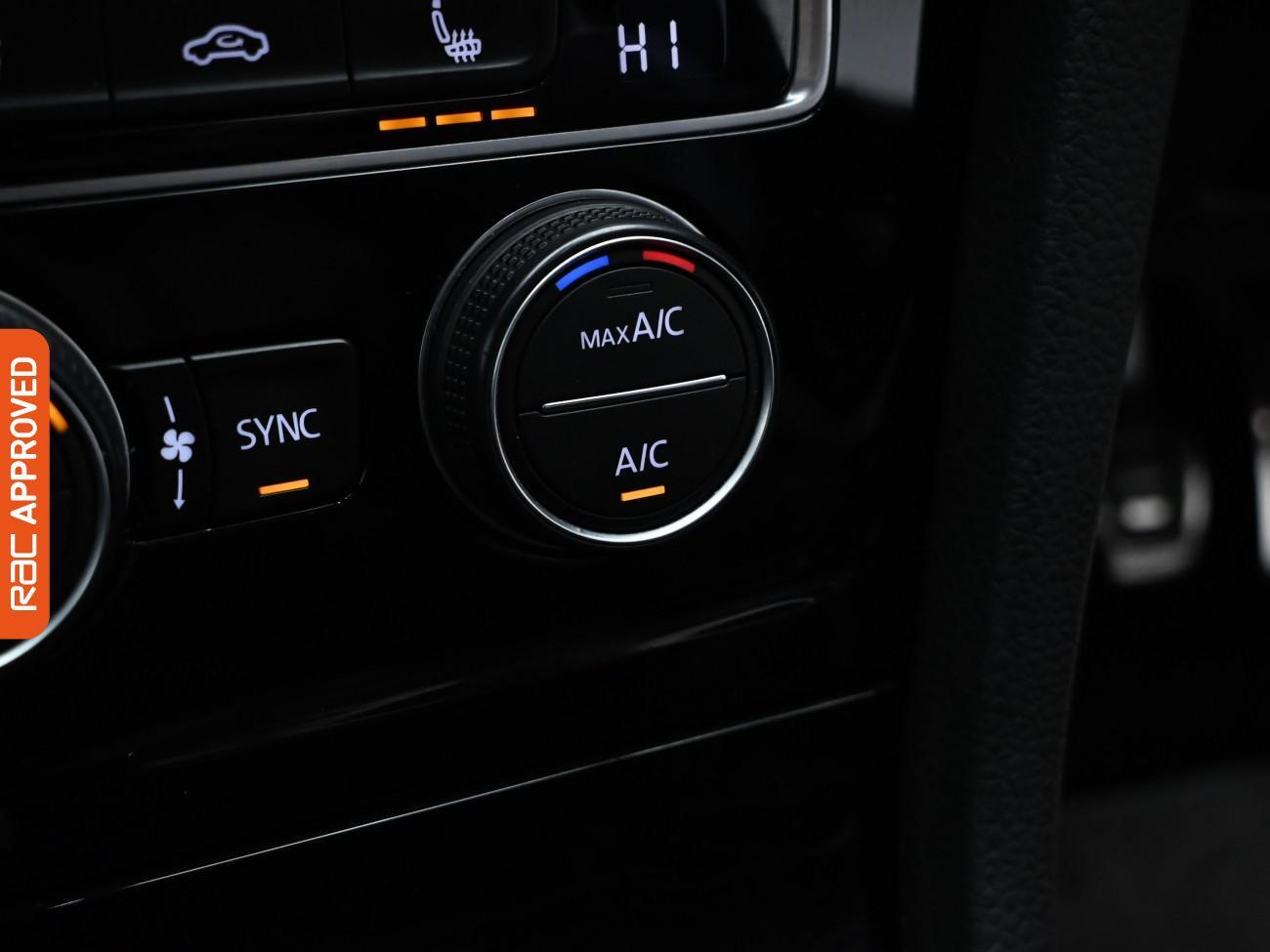 Used Volkswagen Golf 2019 for sale - 75407844: Photo 18