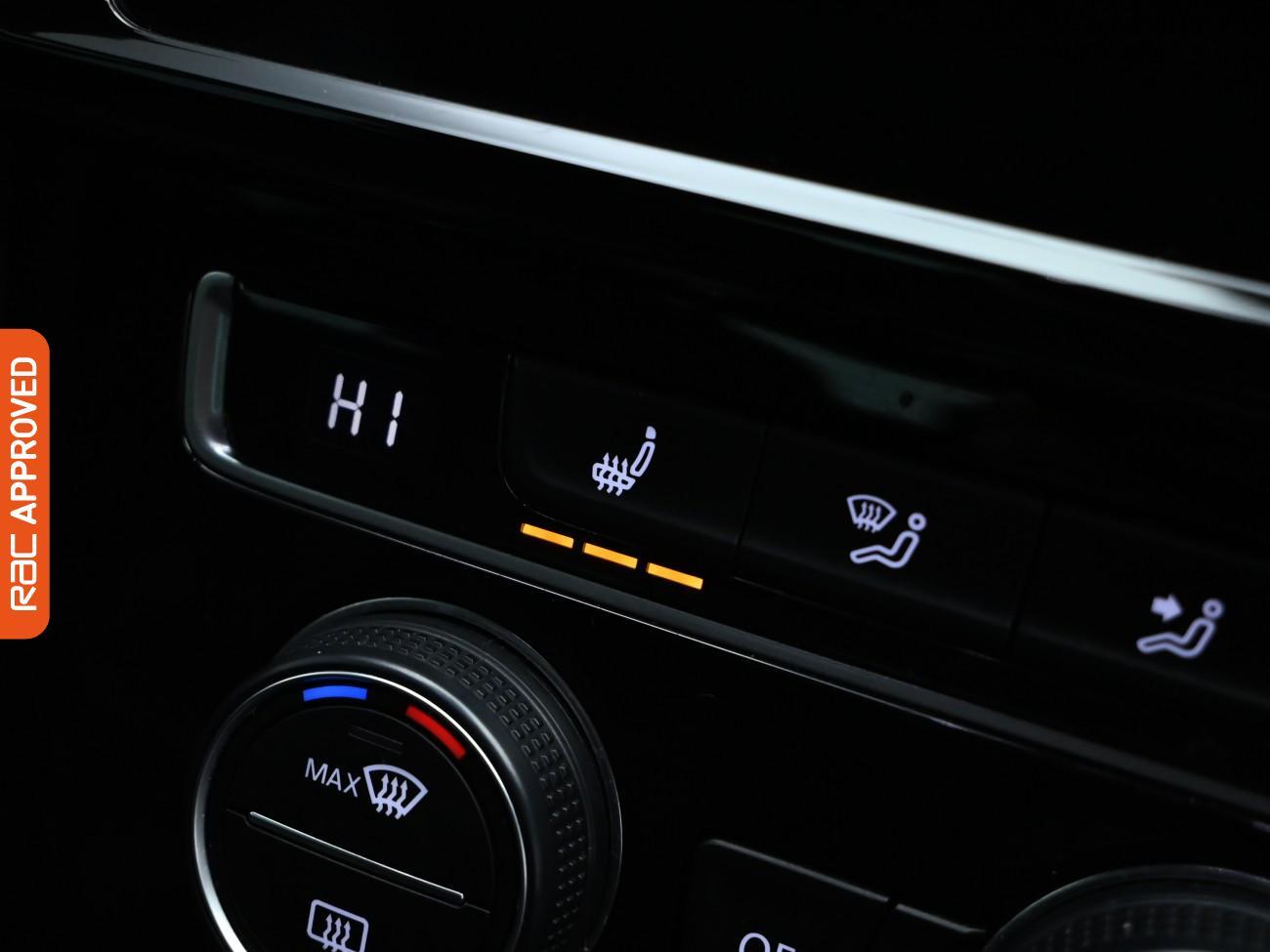 Used Volkswagen Golf 2019 for sale - 75407844: Photo 19