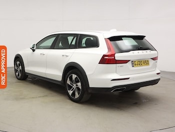 Used Volvo V60 Cross Country 2020 for sale - 79371707: Photo