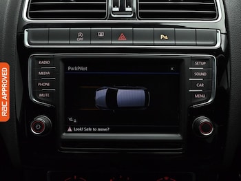 Used Volkswagen Polo 2017 for sale - 77458823: Photo