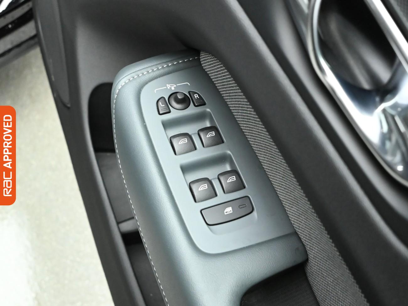 Used Volvo XC60 2021 for sale - 77226377: Photo 24