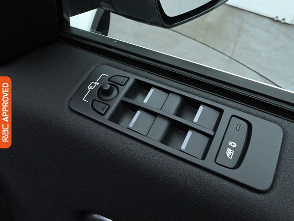 Used Land Rover Discovery Sport 2019 for sale - 76113696: Photo 25