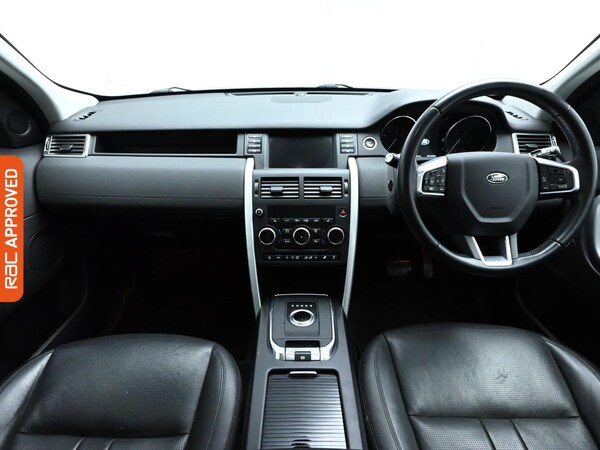 Used Land Rover Discovery Sport 2019 for sale - 76113696: Photo 2