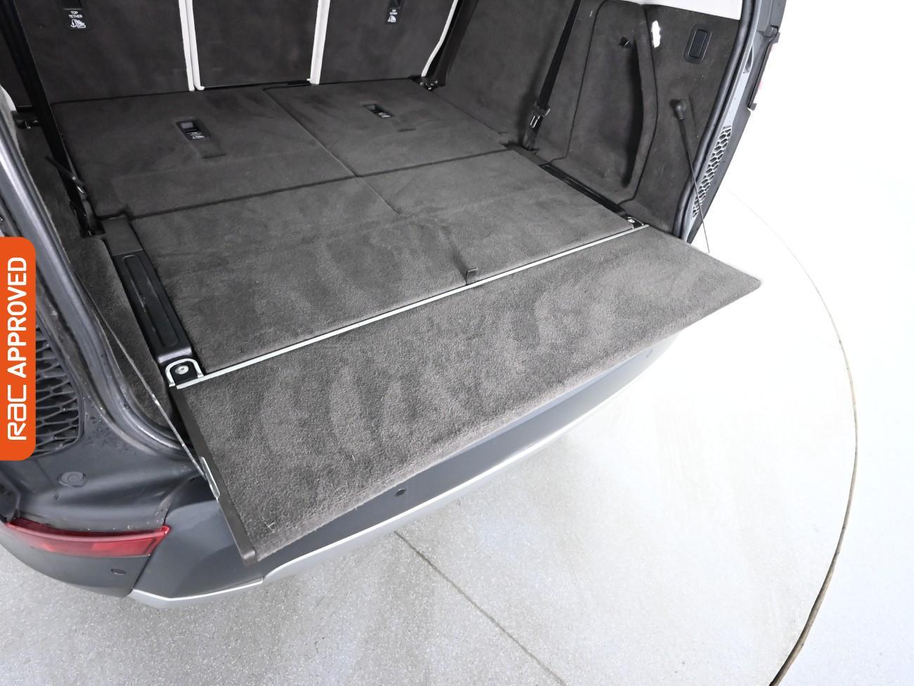 Used Land Rover Discovery 2017 for sale - 76429142: Photo 35