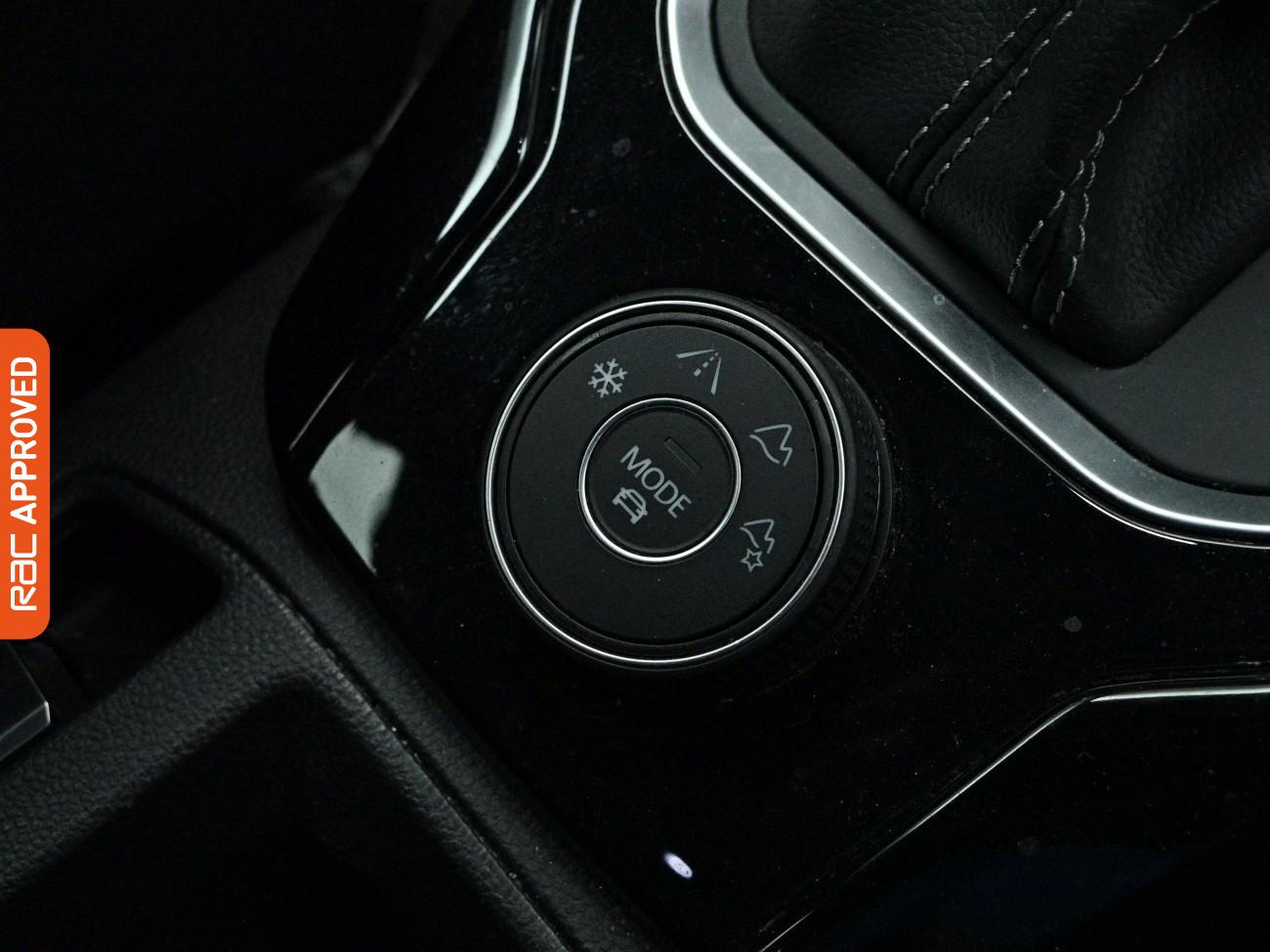 Used Volkswagen T-Roc 2021 for sale - 77963239: Photo 19