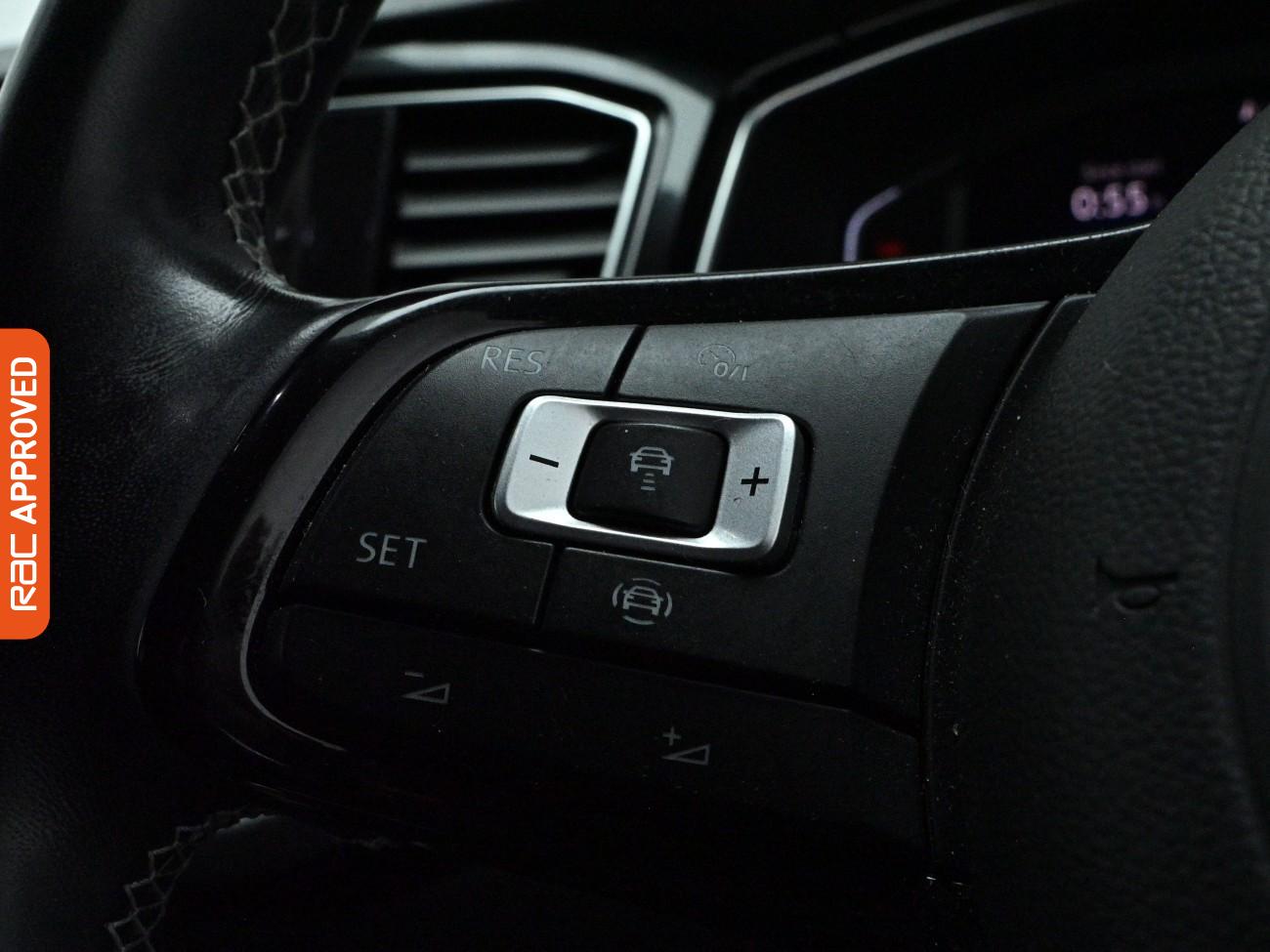 Used Volkswagen T-Roc 2021 for sale - 77963239: Photo 24