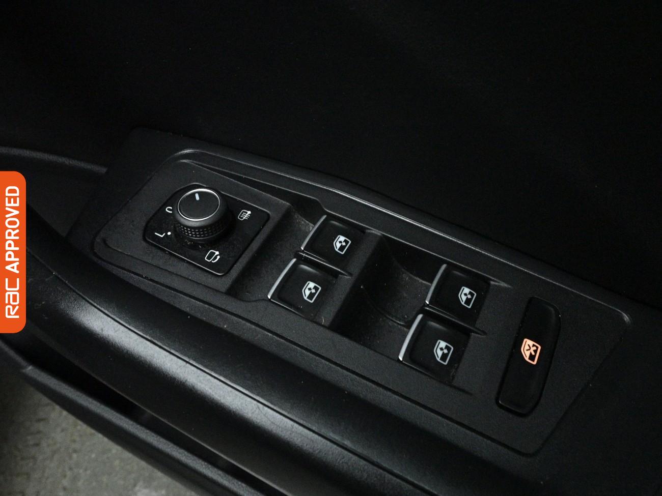 Used Volkswagen T-Roc 2021 for sale - 77963239: Photo 25