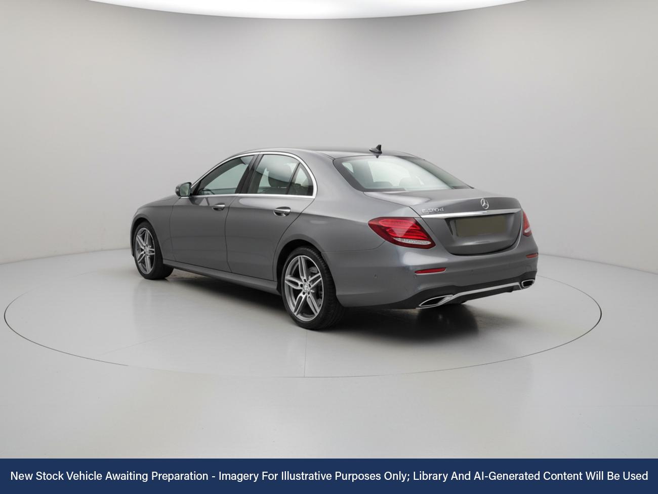 Used Mercedes-Benz E Class 2016 for sale - 76629821: Photo 2