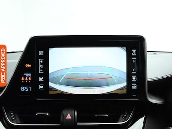 Used Toyota C-HR 2018 for sale - 76739606: Photo