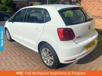 Used Volkswagen Polo 2015 for sale - 74890619: Photo