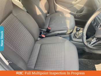 Used Volkswagen Polo 2015 for sale - 74890619: Photo