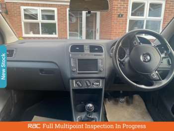 Used Volkswagen Polo 2015 for sale - 74890619: Photo