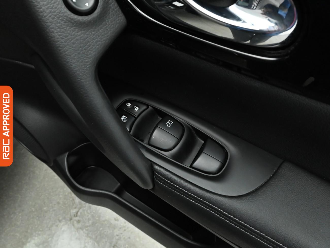 Used Nissan Qashqai 2017 for sale - 77680131: Photo 25