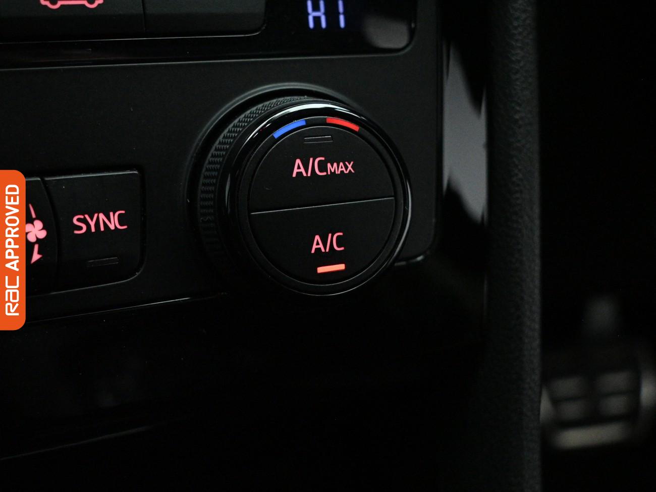 Used SEAT Leon 2019 for sale - 77692343: Photo 18