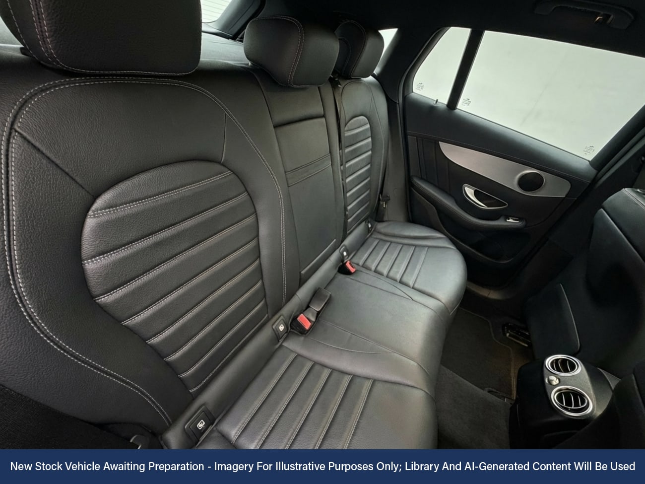 Used Mercedes-Benz EQC 2022 for sale - 77728705: Photo 4