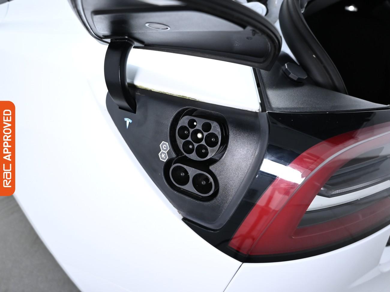 Used Tesla Model 3 2021 for sale - 76128452: Photo 28