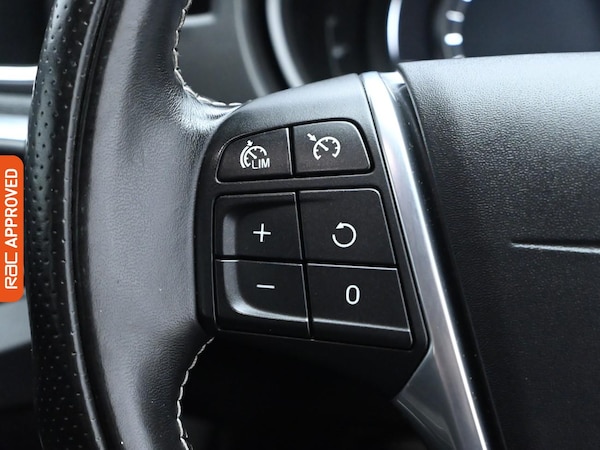 Used Volvo V40 2017 for sale - 75711327: Photo 19