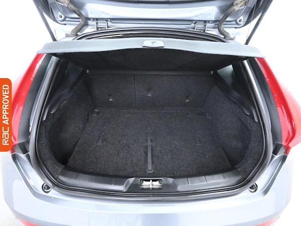 Used Volvo V40 2017 for sale - 75711327: Photo 24