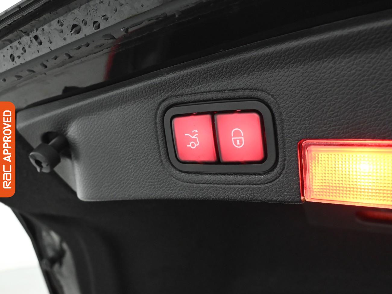 Used Mercedes-Benz C Class 2017 for sale - 78052734: Photo 27