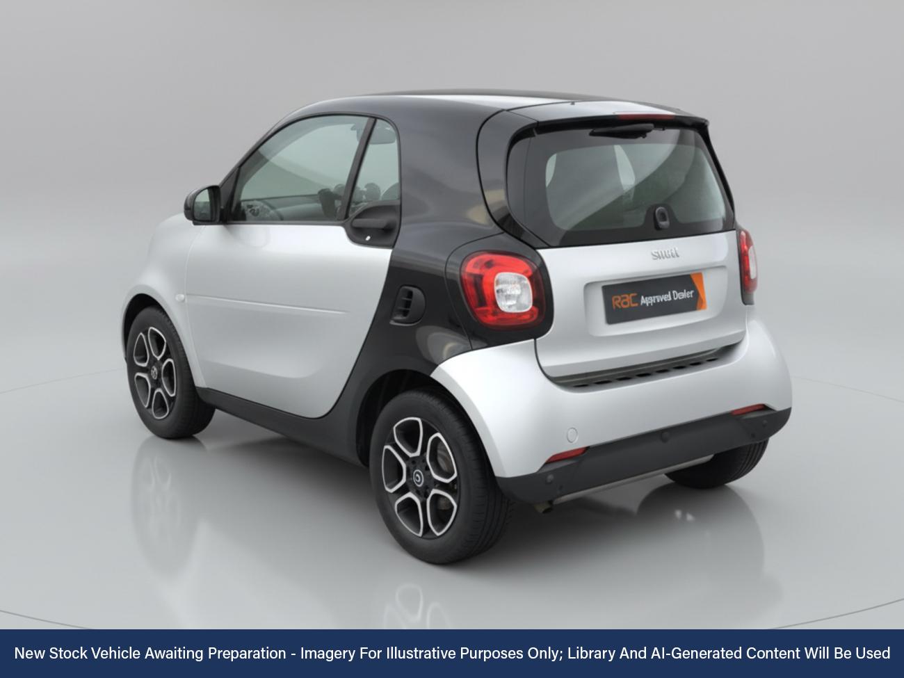 Used smart fortwo 2018 for sale - 76878298: Photo 2