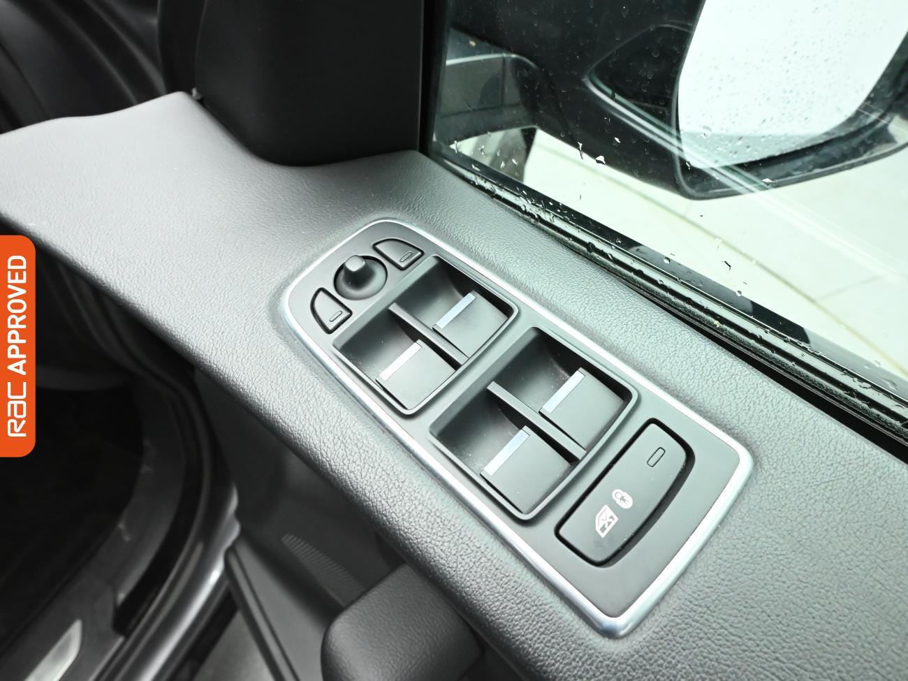 Used Jaguar F-Pace 2018 for sale - 77233309: Photo 25