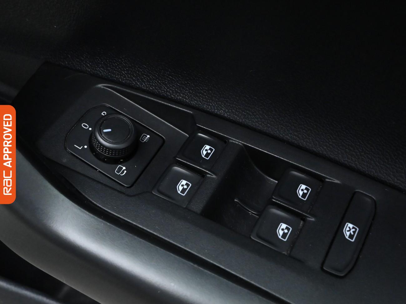 Used Volkswagen Polo 2022 for sale - 76115232: Photo 25