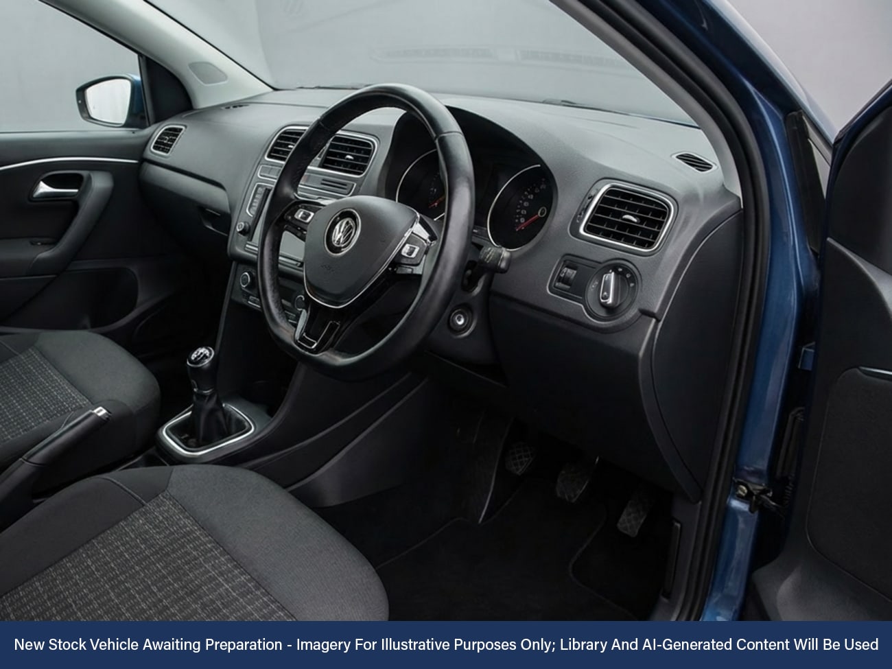 Used Volkswagen Polo 2015 for sale - 77415305: Photo 3