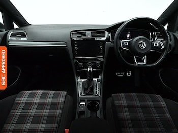 Used Volkswagen Golf 2017 for sale - 78769949: Photo