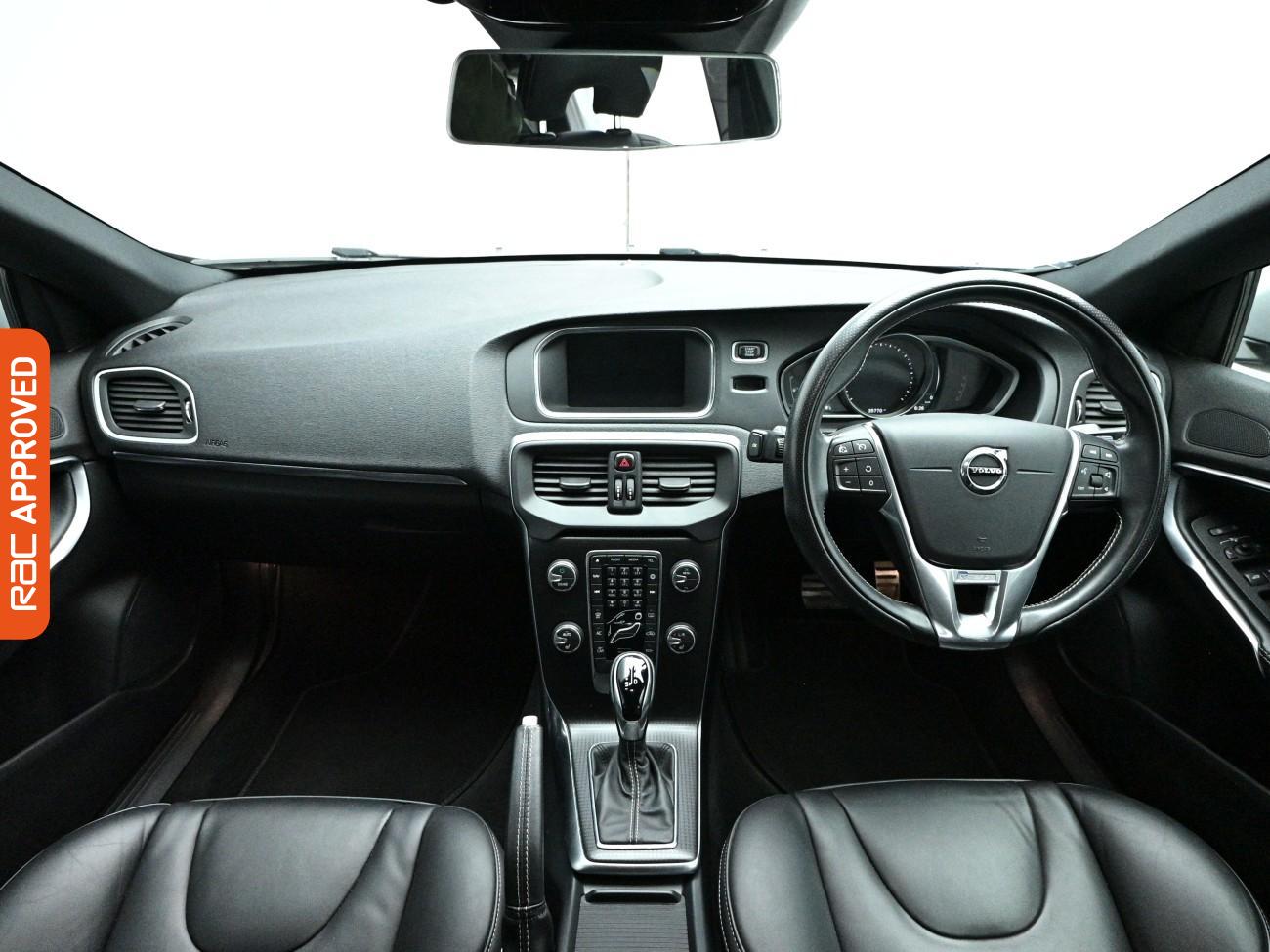 Used Volvo V40 2017 for sale - 78107700: Photo 2