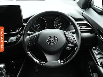 Used Toyota C-HR 2023 for sale - 79696451: Photo