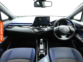 Used Toyota C-HR 2017 for sale - 76805233: Photo